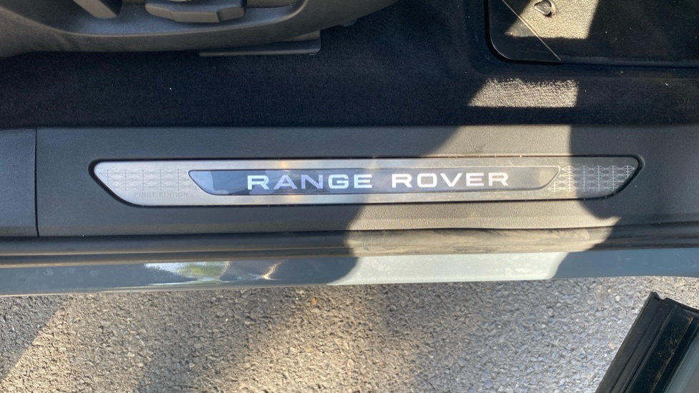 Land Rover Range Rover Evoque 2.0 P250 First Edition 5dr Auto Petrol Hatchback - Image 38