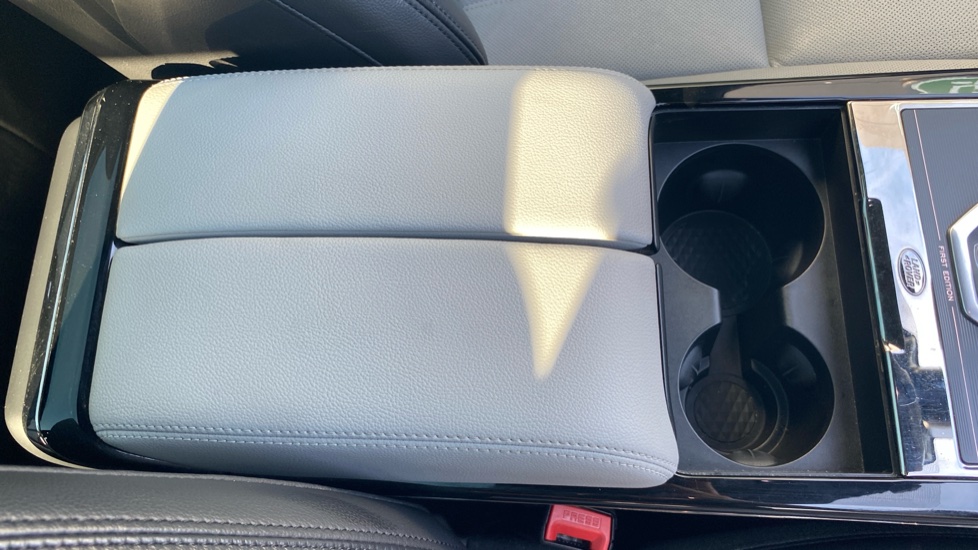 Land Rover Range Rover Evoque 2.0 P250 First Edition 5dr Auto Petrol Hatchback - Image 40