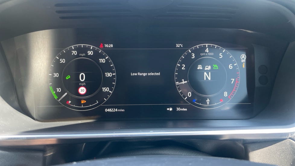 Land Rover Range Rover Sport 2.0 P400e HSE 5dr Auto Estate - Image 33