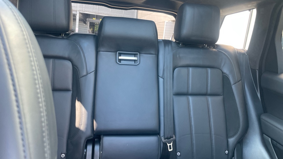 Land Rover Range Rover Sport 2.0 P400e HSE 5dr Auto Estate - Image 36