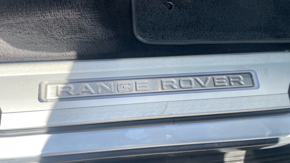 Land Rover Range Rover Sport 2.0 P400e HSE 5dr Auto Estate - Image 45