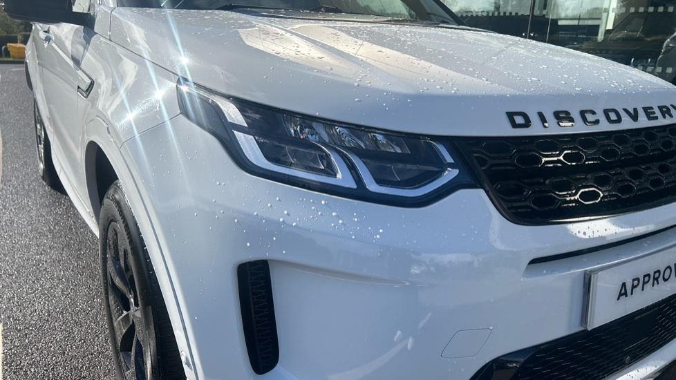 Land Rover Discovery Sport 2.0 D200 R-Dynamic S Plus 5dr Auto [5 Seat] Diesel Station Wagon - Image 17