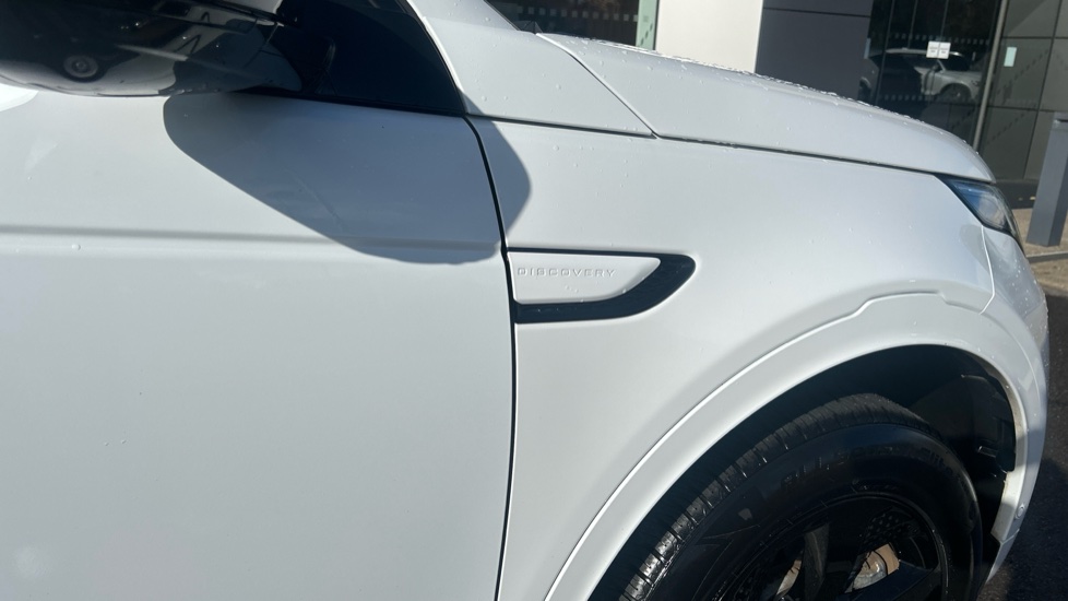 Land Rover Discovery Sport 2.0 D200 R-Dynamic S Plus 5dr Auto [5 Seat] Diesel Station Wagon - Image 20