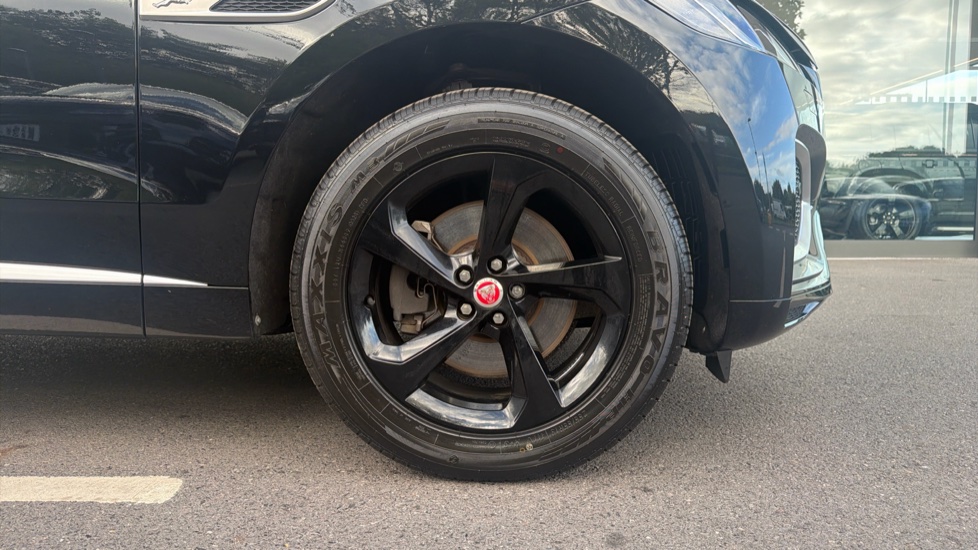 Jaguar F-Pace 2.0 D200 R-Dynamic S 5dr Auto AWD Diesel Estate - Image 8