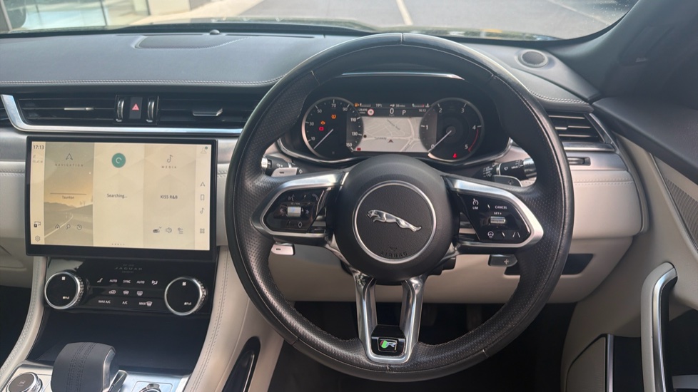 Jaguar F-Pace 2.0 D200 R-Dynamic S 5dr Auto AWD Diesel Estate - Image 15