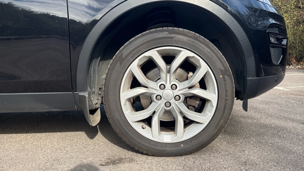 Land Rover Discovery Sport 2.0 TD4 180 HSE 5dr Auto Diesel Station Wagon - Image 8