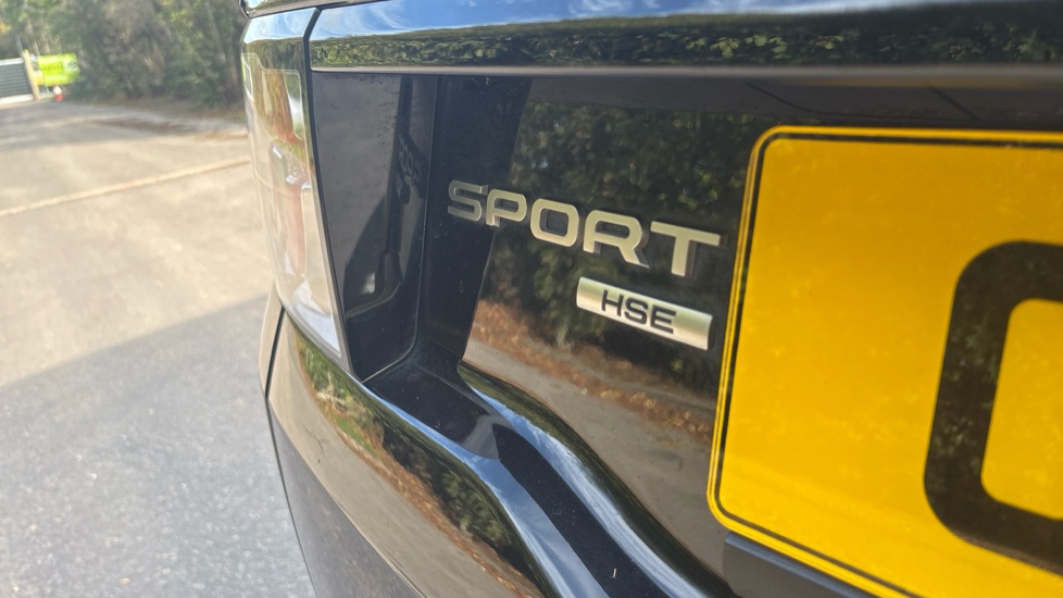 Land Rover Discovery Sport 2.0 TD4 180 HSE 5dr Auto Diesel Station Wagon - Image 20