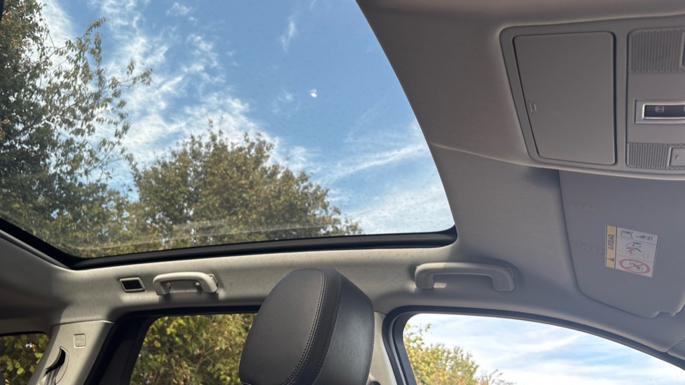 Land Rover Discovery Sport 2.0 TD4 180 HSE 5dr Auto Diesel Station Wagon - Image 21