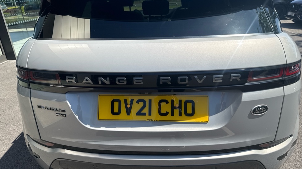 Land Rover Range Rover Evoque 1.5 P300e R-Dynamic SE 5dr Auto Hatchback - Image 40