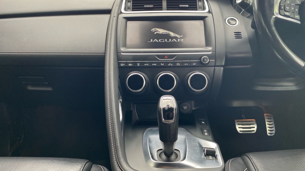 Jaguar E-Pace 2.0d [180] R-Dynamic SE 5dr Auto Diesel Estate - Image 14