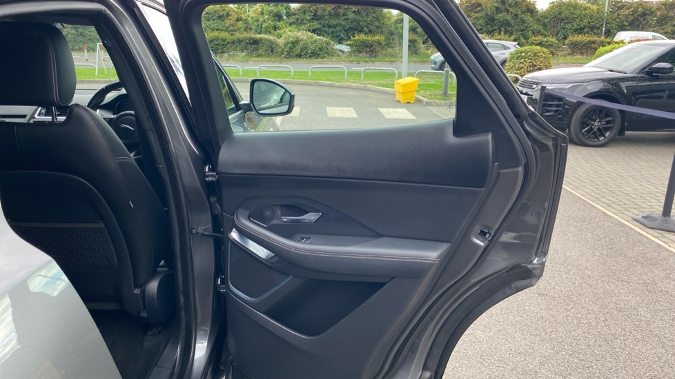 Jaguar E-Pace 2.0d [180] R-Dynamic SE 5dr Auto Diesel Estate - Image 25