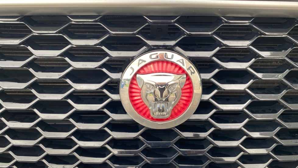 Jaguar E-Pace 2.0d [180] R-Dynamic SE 5dr Auto Diesel Estate - Image 37