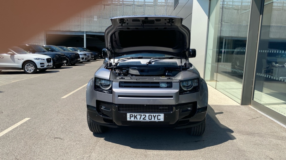 Land Rover Defender 3.0 D250 X-Dynamic SE 110 5dr Auto Diesel Estate - Image 38