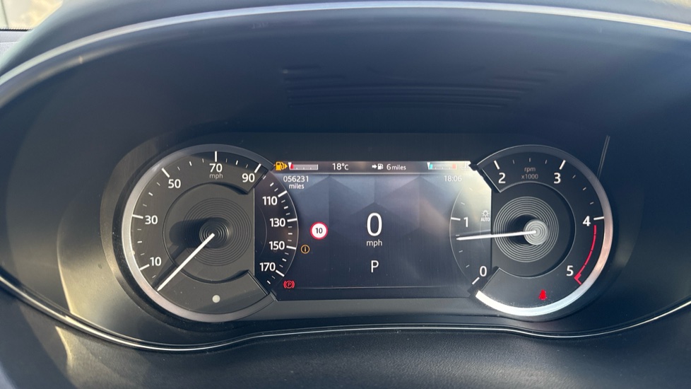 Jaguar E-Pace 2.0 D165 5dr Auto Diesel Estate - Image 16