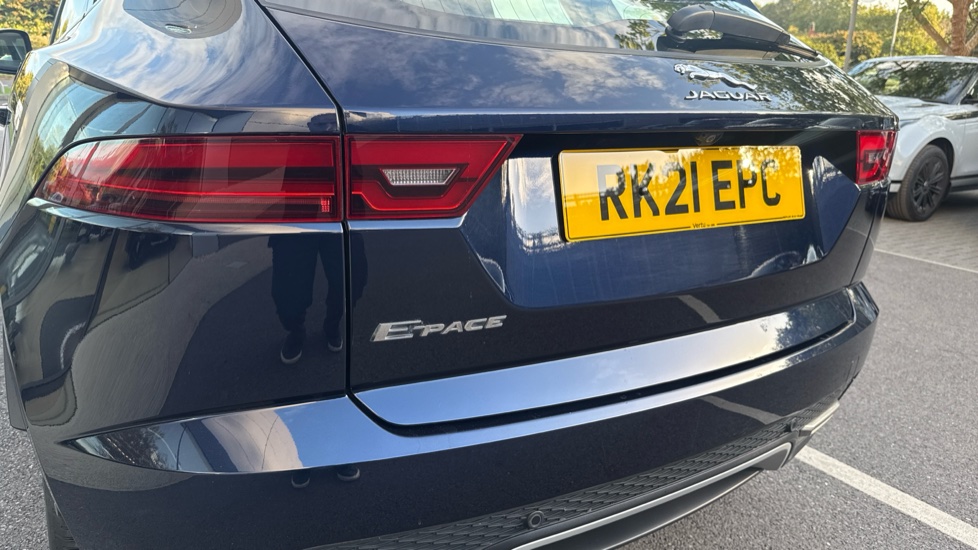 Jaguar E-Pace 2.0 D165 5dr Auto Diesel Estate - Image 19