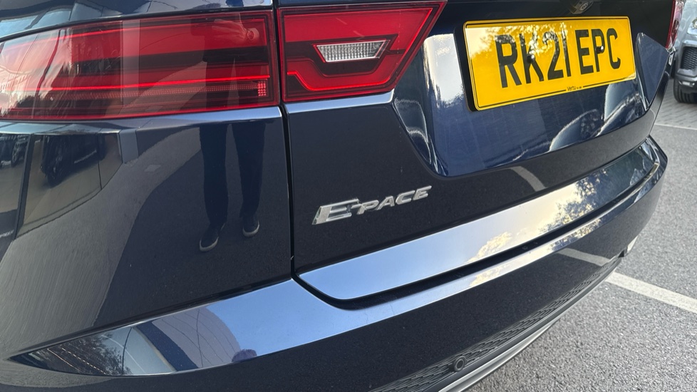 Jaguar E-Pace 2.0 D165 5dr Auto Diesel Estate - Image 22