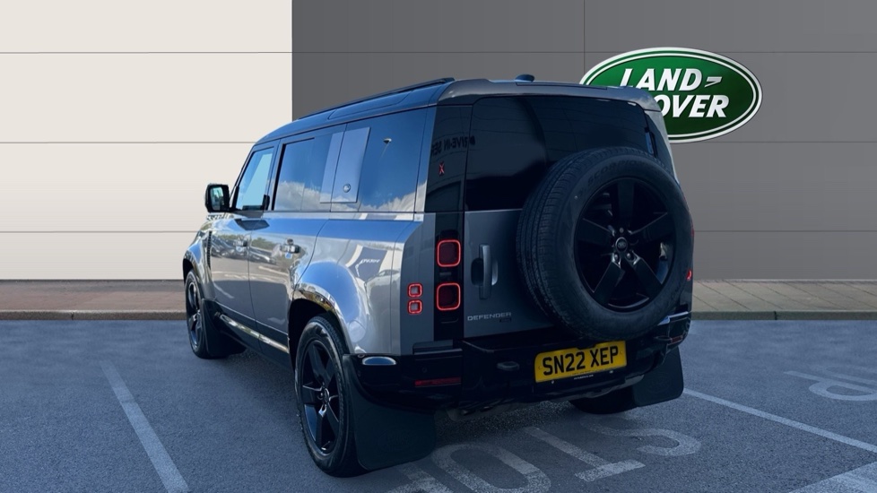 Land Rover Defender 3.0 D300 HSE 110 5dr Auto Diesel Estate - Image 2