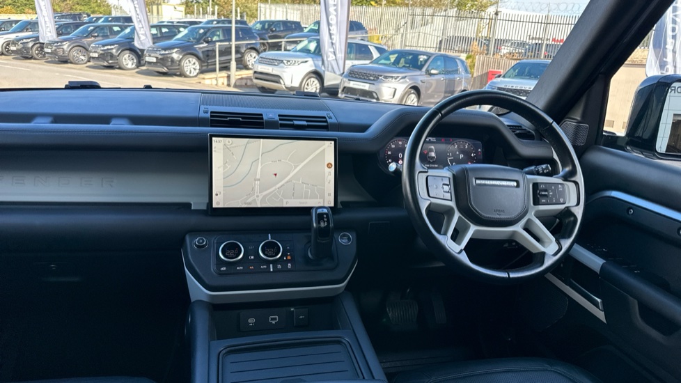 Land Rover Defender 3.0 D300 HSE 110 5dr Auto Diesel Estate - Image 9
