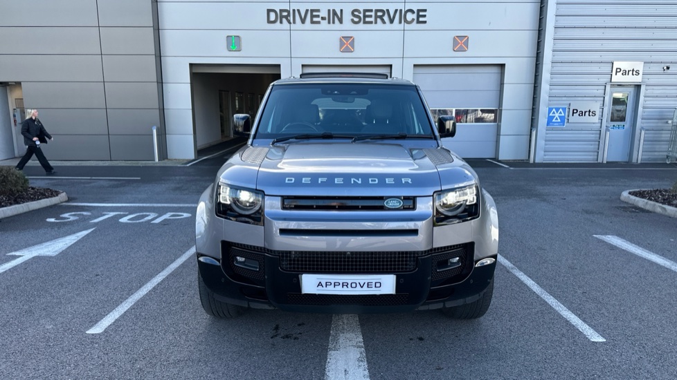 Land Rover Defender 3.0 D300 HSE 110 5dr Auto Diesel Estate - Image 12
