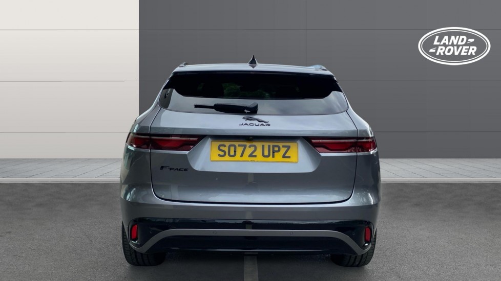 Jaguar F-Pace 2.0 D200 R-Dynamic Black 5dr Auto AWD Diesel Estate - Image 6