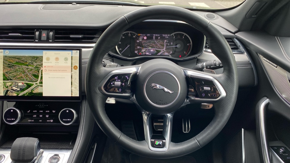 Jaguar F-Pace 2.0 D200 R-Dynamic Black 5dr Auto AWD Diesel Estate - Image 15