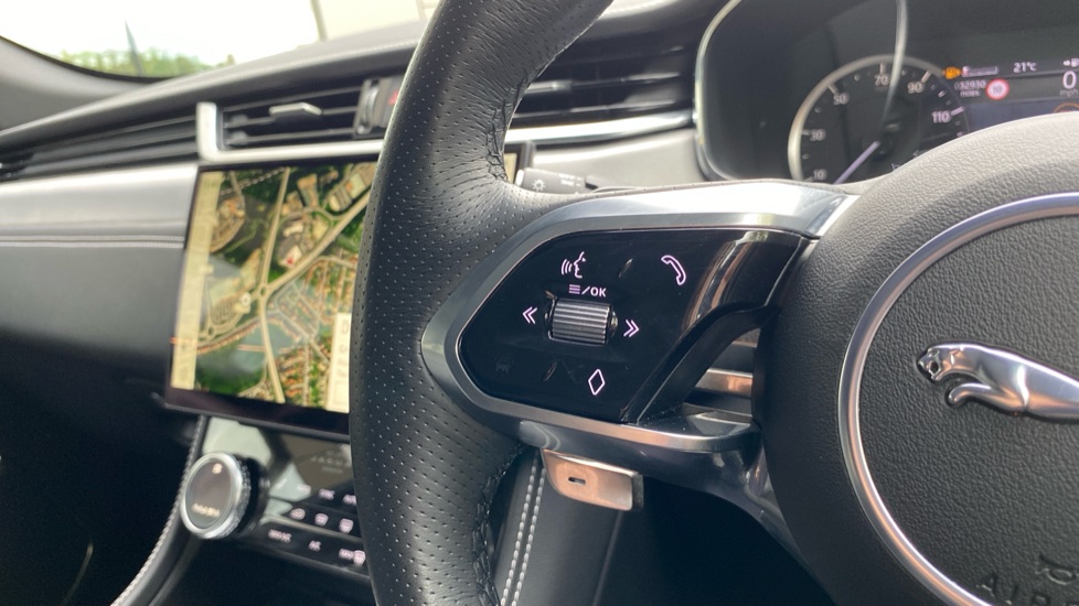 Jaguar F-Pace 2.0 D200 R-Dynamic Black 5dr Auto AWD Diesel Estate - Image 32