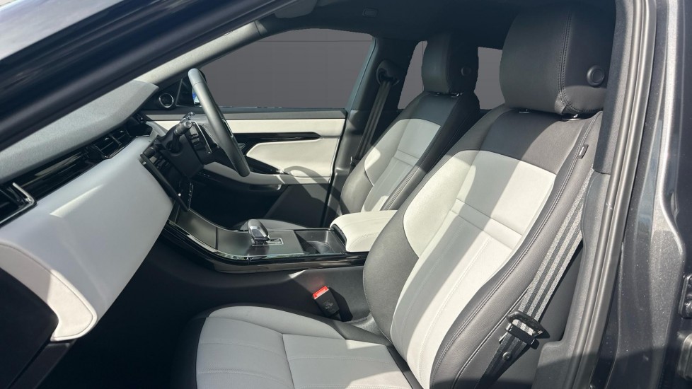Land Rover Range Rover Evoque 2.0 D200 Dynamic SE 5dr Auto Diesel Hatchback - Image 3