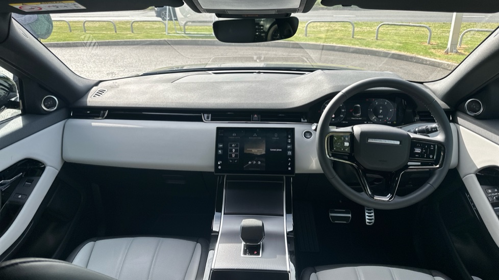 Land Rover Range Rover Evoque 2.0 D200 Dynamic SE 5dr Auto Diesel Hatchback - Image 9