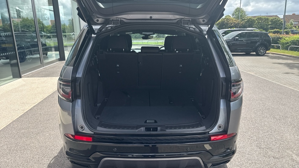 Land Rover Discovery Sport 2.0 D200 Dynamic HSE 5dr Auto [7 Seat] Diesel Station Wagon - Image 10