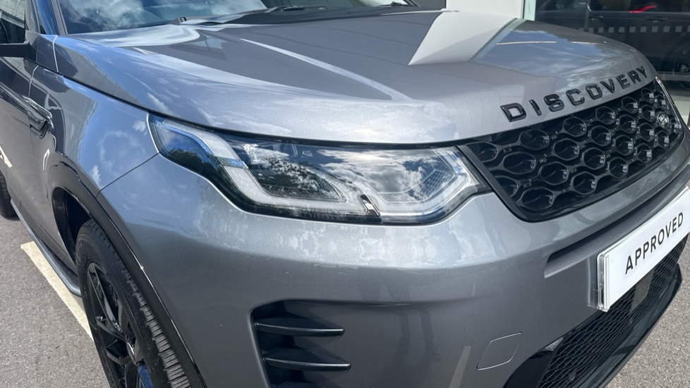 Land Rover Discovery Sport 2.0 D200 Dynamic HSE 5dr Auto [7 Seat] Diesel Station Wagon - Image 17