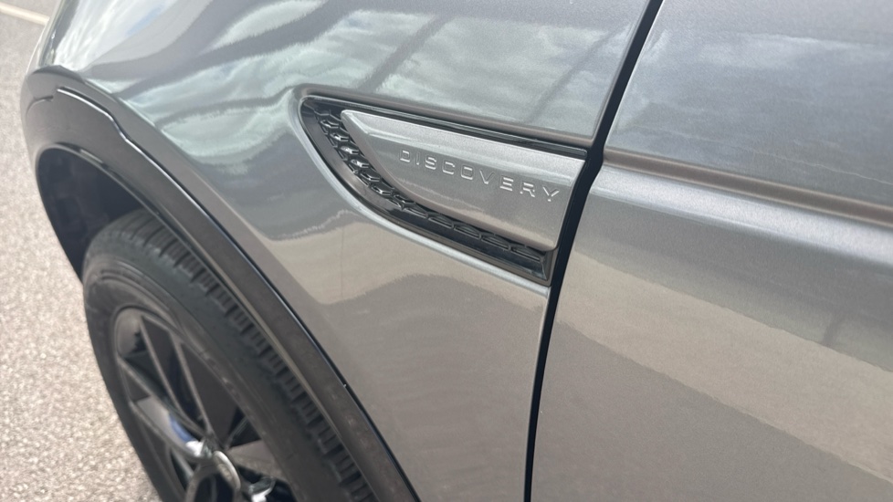 Land Rover Discovery Sport 2.0 D200 Dynamic HSE 5dr Auto [7 Seat] Diesel Station Wagon - Image 35
