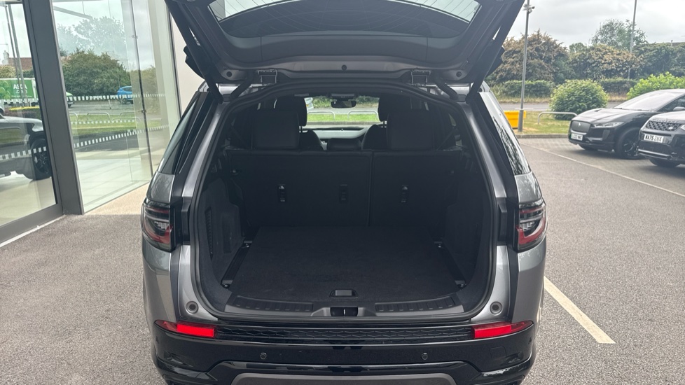 Land Rover Discovery Sport 2.0 D200 Dynamic SE 5dr Auto [5 Seat] Diesel Station Wagon - Image 10