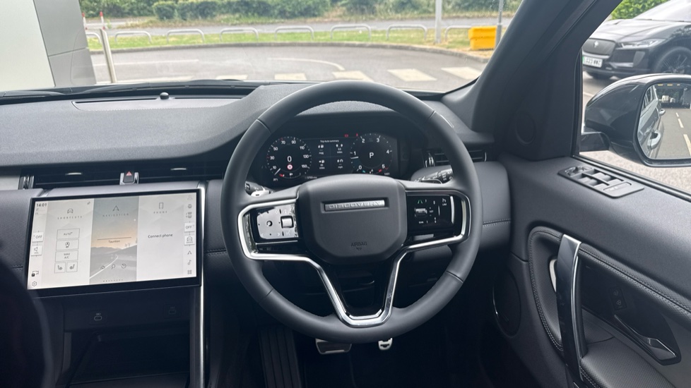 Land Rover Discovery Sport 2.0 D200 Dynamic SE 5dr Auto [5 Seat] Diesel Station Wagon - Image 15