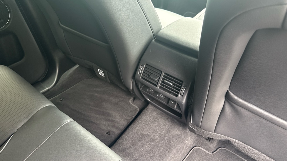 Land Rover Discovery Sport 2.0 D200 Dynamic SE 5dr Auto [5 Seat] Diesel Station Wagon - Image 18