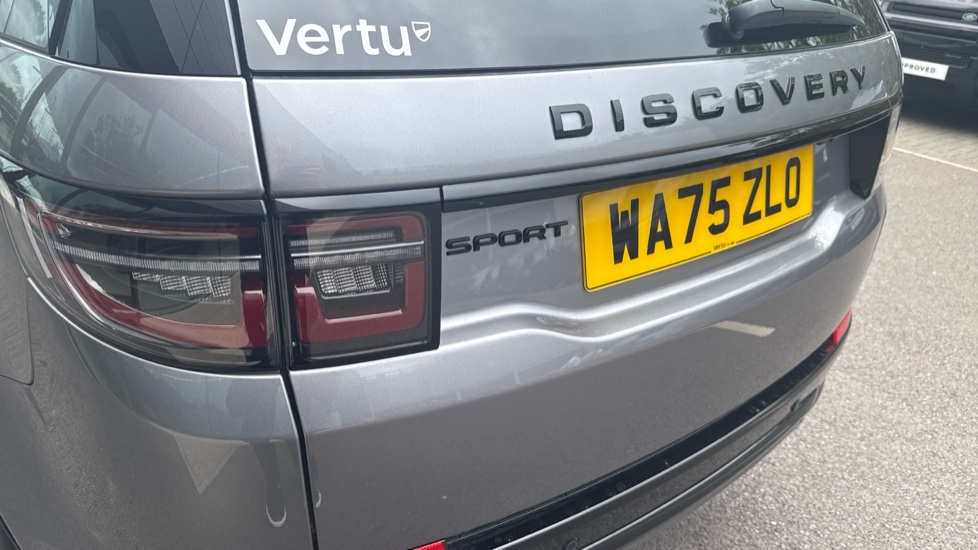 Land Rover Discovery Sport 2.0 D200 Dynamic SE 5dr Auto [5 Seat] Diesel Station Wagon - Image 19