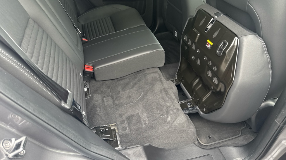 Land Rover Discovery Sport 2.0 D200 Dynamic SE 5dr Auto [5 Seat] Diesel Station Wagon - Image 22