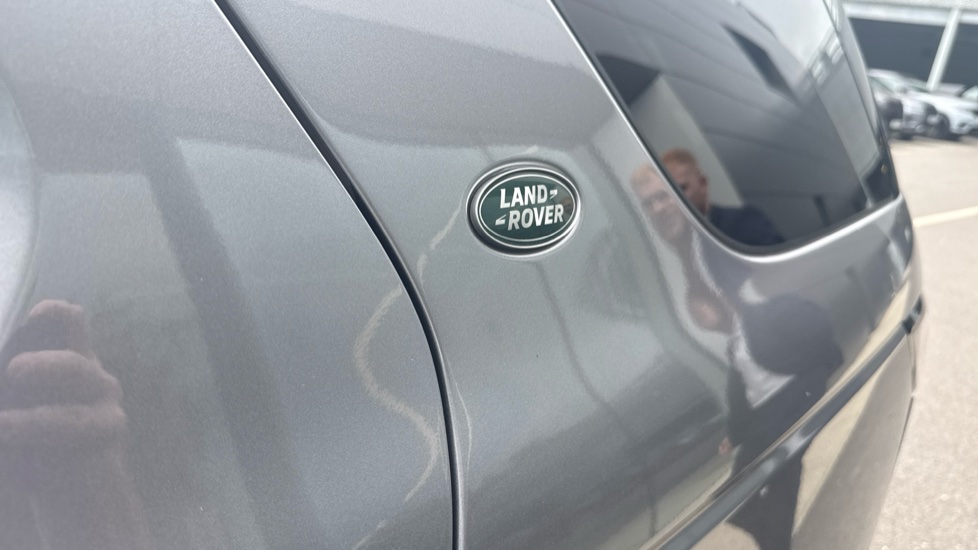 Land Rover Discovery Sport 2.0 D200 Dynamic SE 5dr Auto [5 Seat] Diesel Station Wagon - Image 40