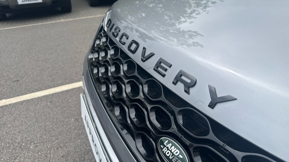 Land Rover Discovery Sport 2.0 D200 Dynamic SE 5dr Auto [5 Seat] Diesel Station Wagon - Image 44