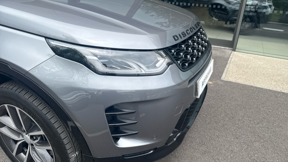 Land Rover Discovery Sport 2.0 D200 Dynamic SE 5dr Auto [5 Seat] Diesel Station Wagon - Image 49