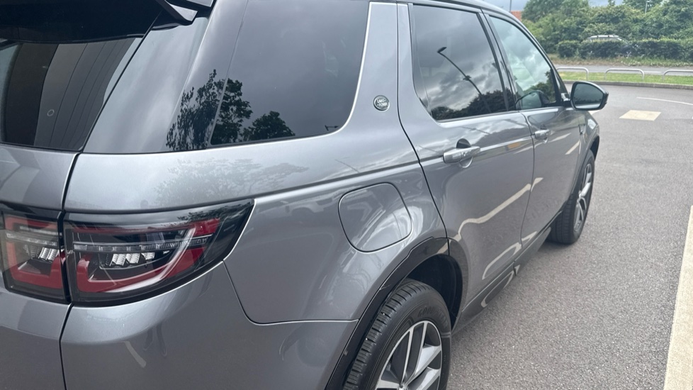 Land Rover Discovery Sport 2.0 D200 Dynamic SE 5dr Auto [5 Seat] Diesel Station Wagon - Image 52