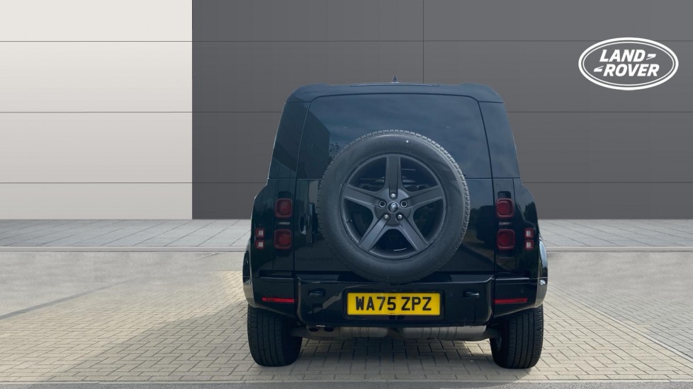Land Rover Defender 3.0 D350 X-Dynamic SE 110 5dr Auto Diesel Estate - Image 6