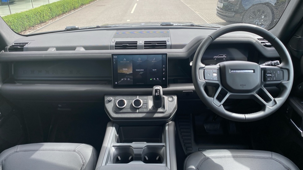Land Rover Defender 3.0 D350 X-Dynamic SE 110 5dr Auto Diesel Estate - Image 9