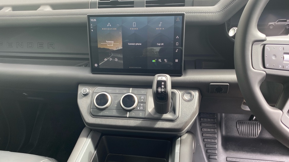 Land Rover Defender 3.0 D350 X-Dynamic SE 110 5dr Auto Diesel Estate - Image 14