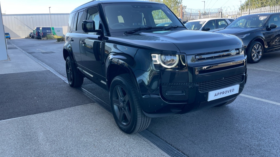 Land Rover Defender 3.0 D350 X-Dynamic SE 110 5dr Auto Diesel Estate - Image 35
