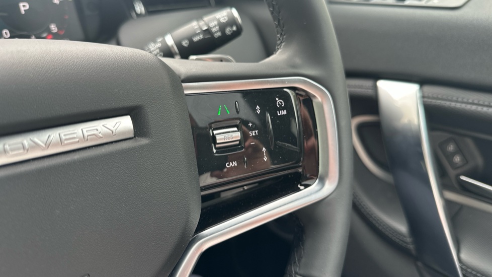 Land Rover Discovery Sport 2.0 D200 Dynamic SE 5dr Auto [5 Seat] Diesel Station Wagon - Image 26