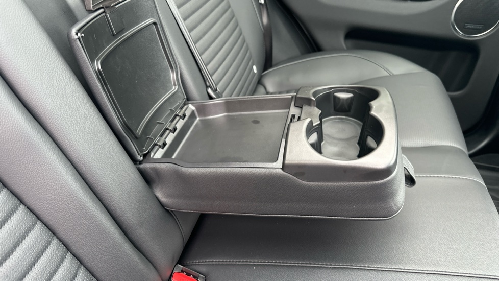 Land Rover Discovery Sport 2.0 D200 Dynamic SE 5dr Auto [5 Seat] Diesel Station Wagon - Image 35