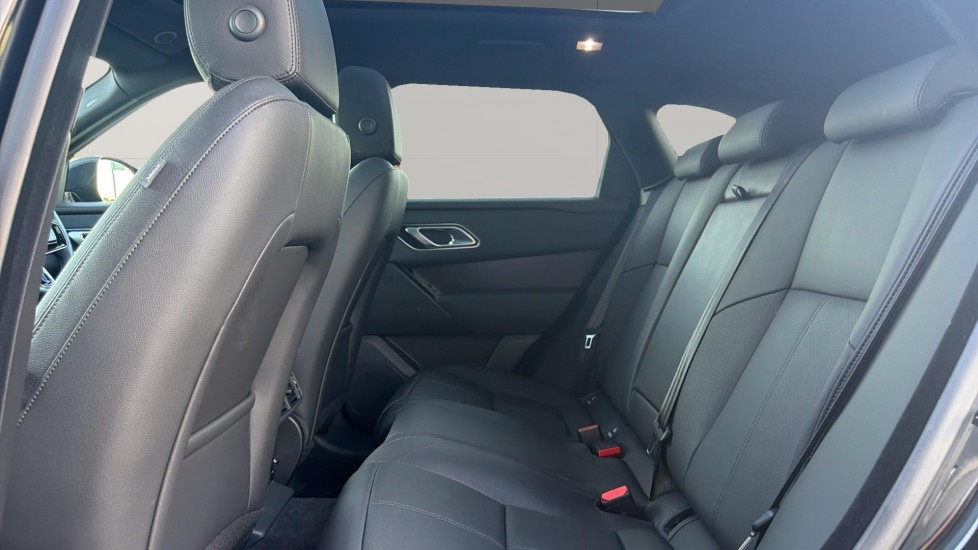 Land Rover Range Rover Velar 3.0 D300 MHEV Dynamic SE 5dr Auto Diesel Estate - Image 4