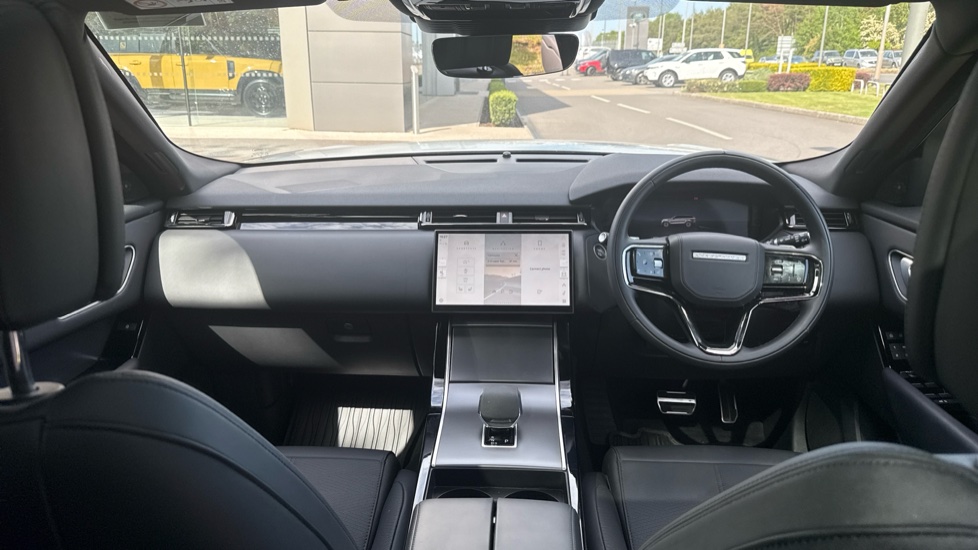 Land Rover Range Rover Velar 2.0 D200 MHEV Dynamic HSE 5dr Auto Diesel Estate - Image 9