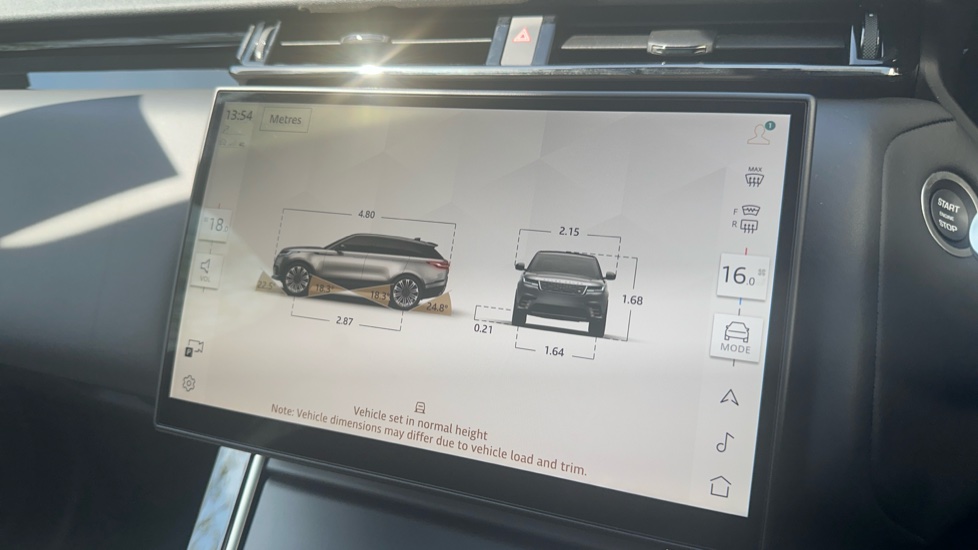 Land Rover Range Rover Velar 2.0 D200 MHEV Dynamic HSE 5dr Auto Diesel Estate - Image 21