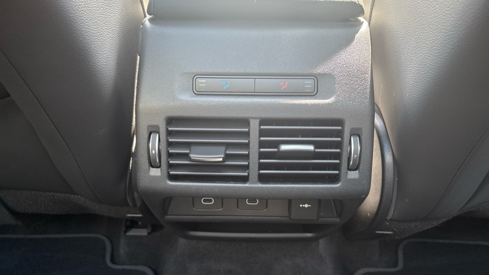 Land Rover Discovery Sport 2.0 D200 Landmark 5dr Auto [5 Seat] Diesel Station Wagon - Image 18